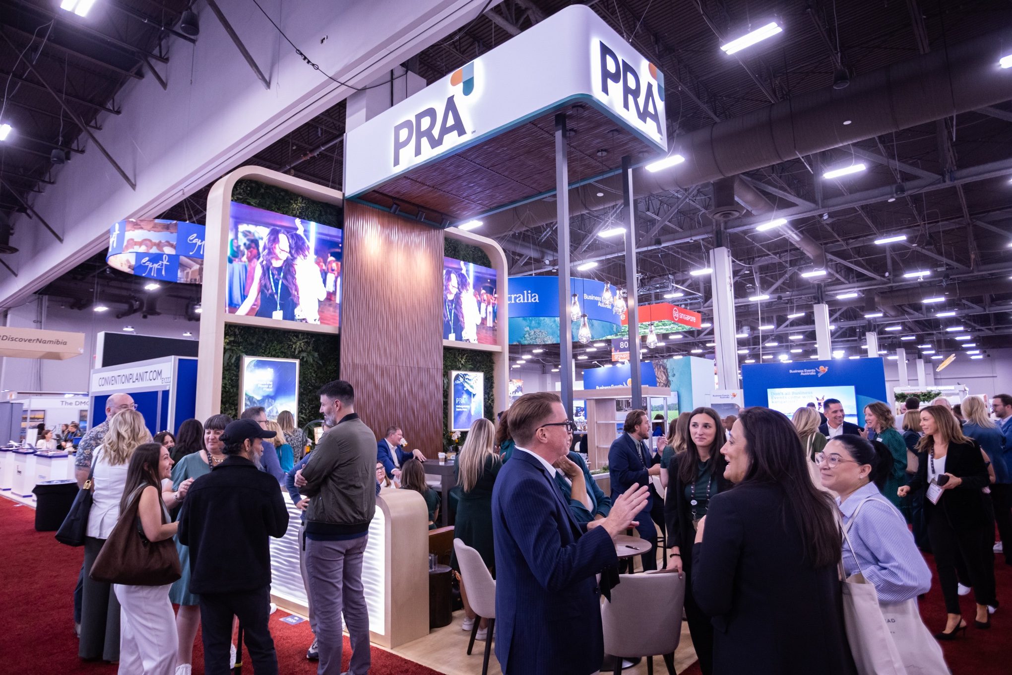 lp-imex-hub-2026-gallery-booth-traffic-03