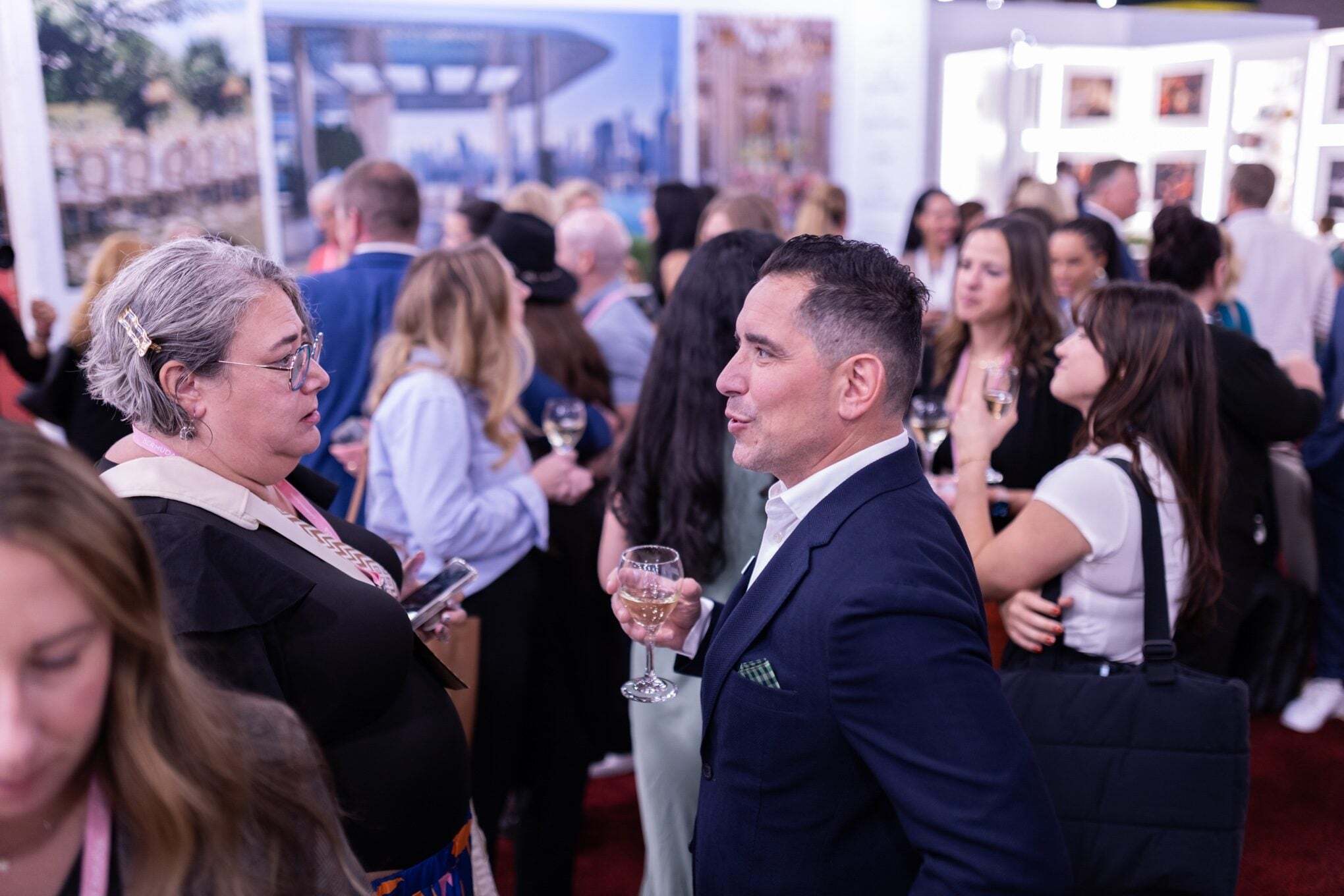 lp-imex-hub-2026-gallery-cocktail-reception-06