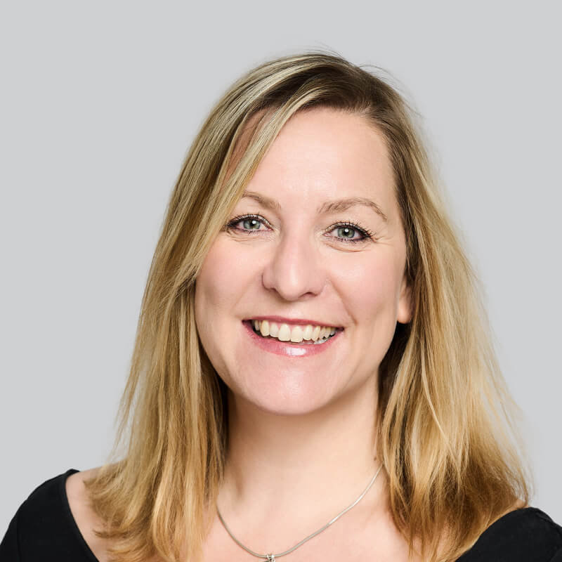 linkedin-lives-presenter-liz-brand-headshot