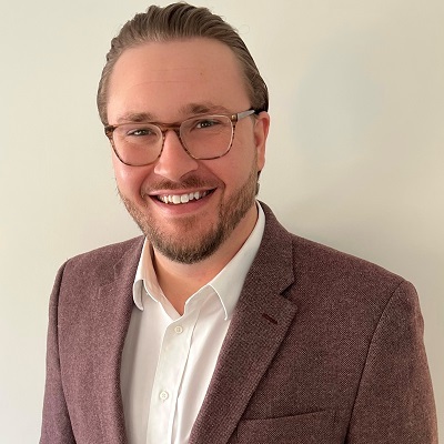Headshot of Mitch MacGregor